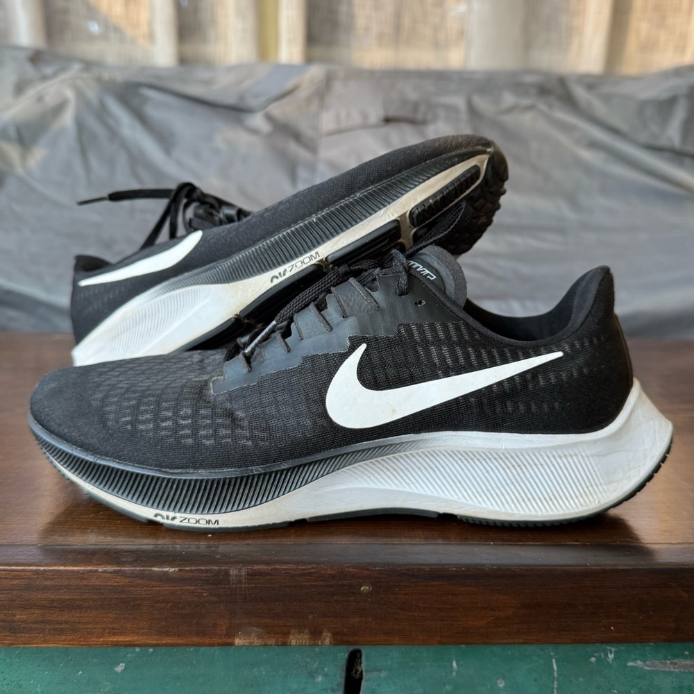 Nike Air Zoom Pegasus 37 Sneakers